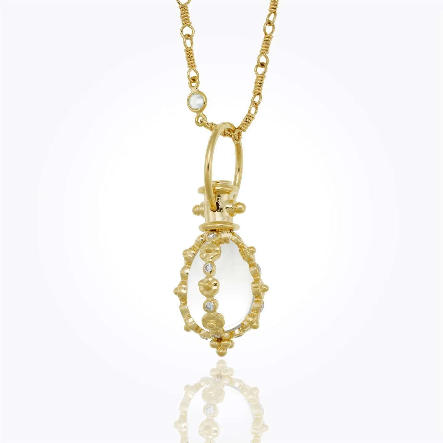 18K Fiori Amulet with oval rock crystal and diamond