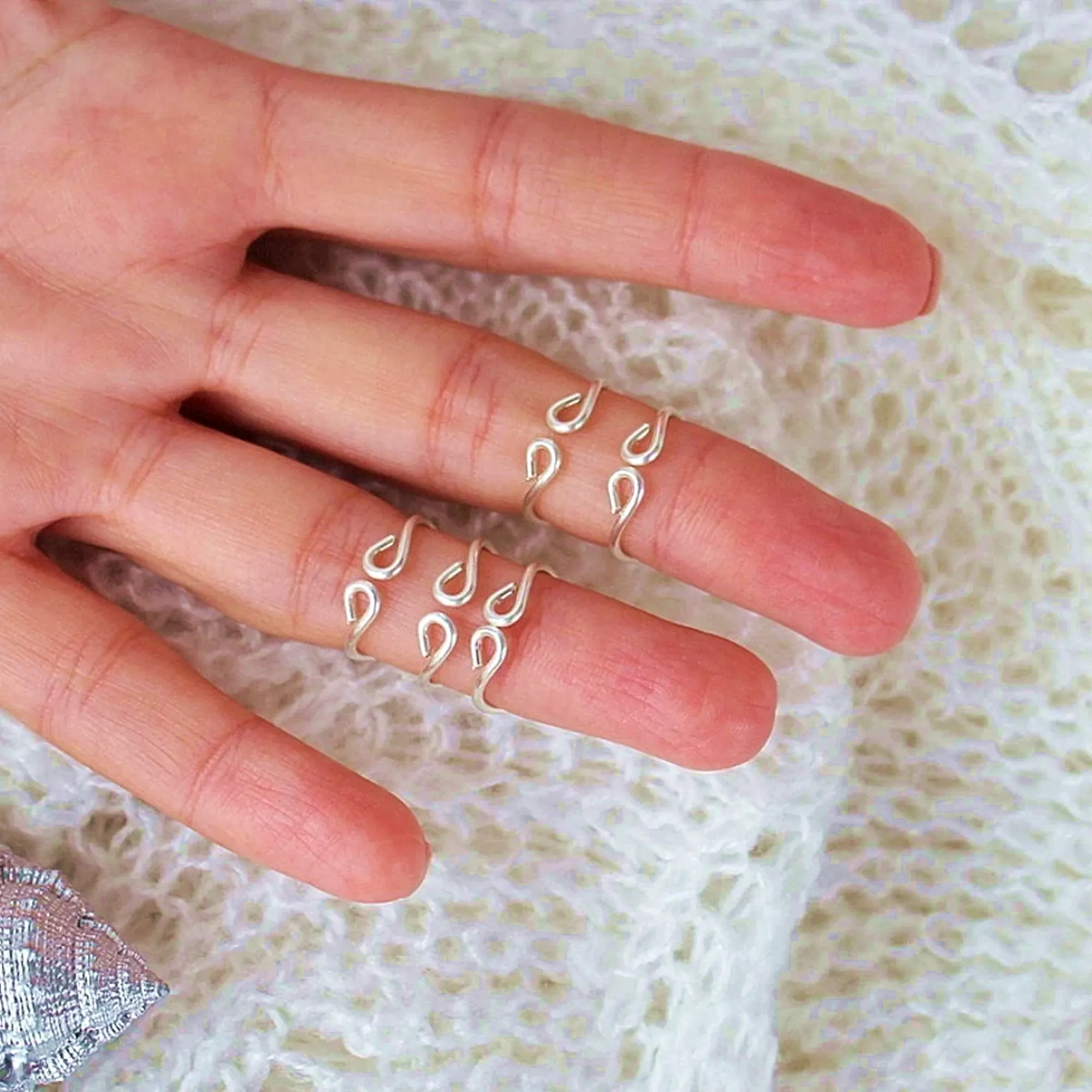 5 CHEVRONS MIDI RING SET