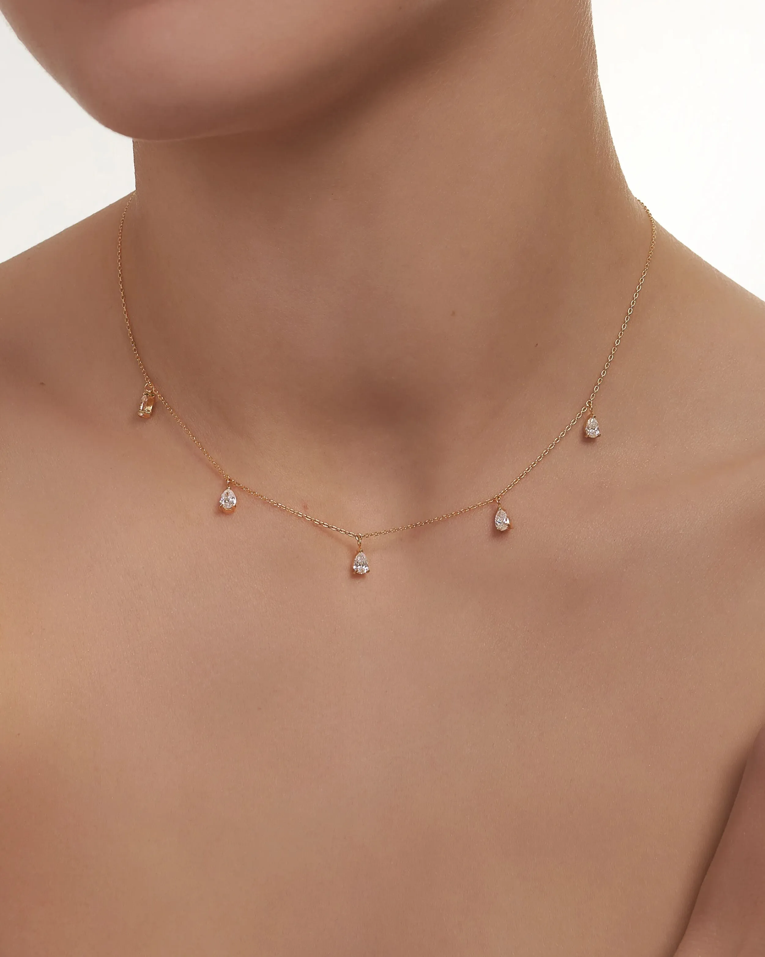 5 pieces pear shaped diamond necklace