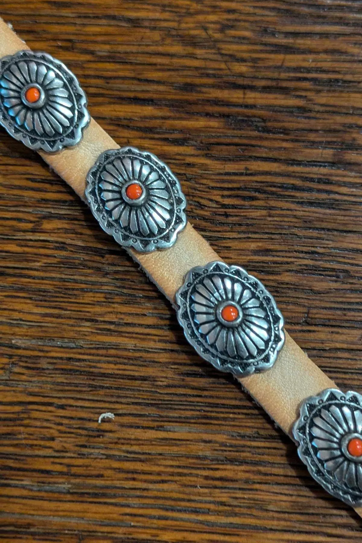 Alberto Luti - Bracelet with conchos in natural leather