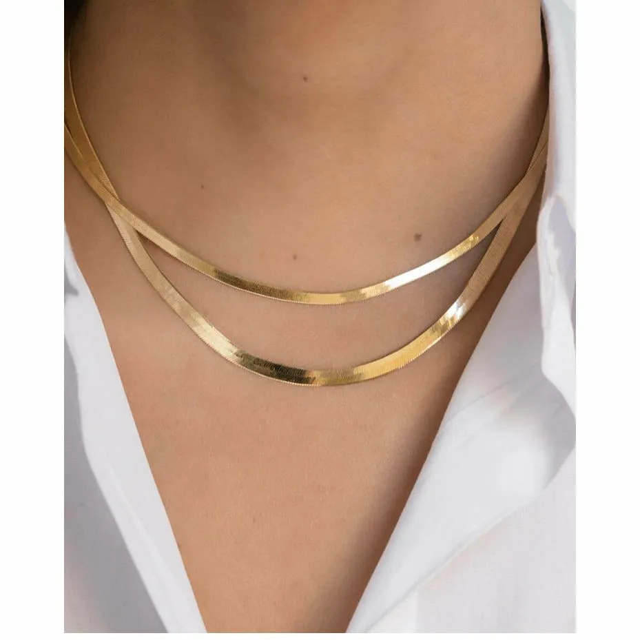 Ann Herringbone Gold Snake Necklace