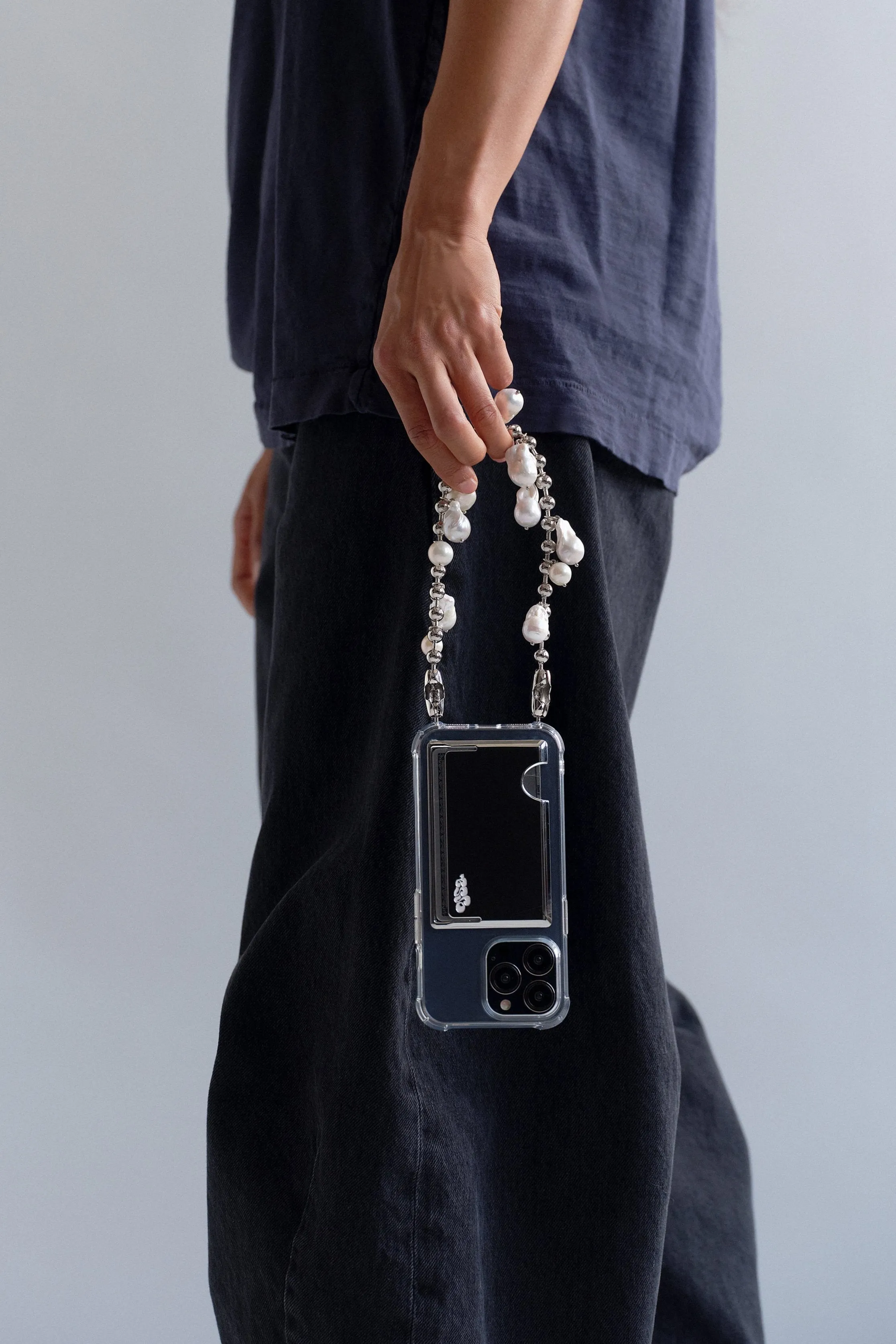 Baroque Pearl Ballchain Wristlet