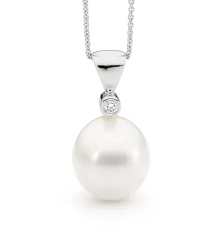 Classic Pearl & Diamond Pendant