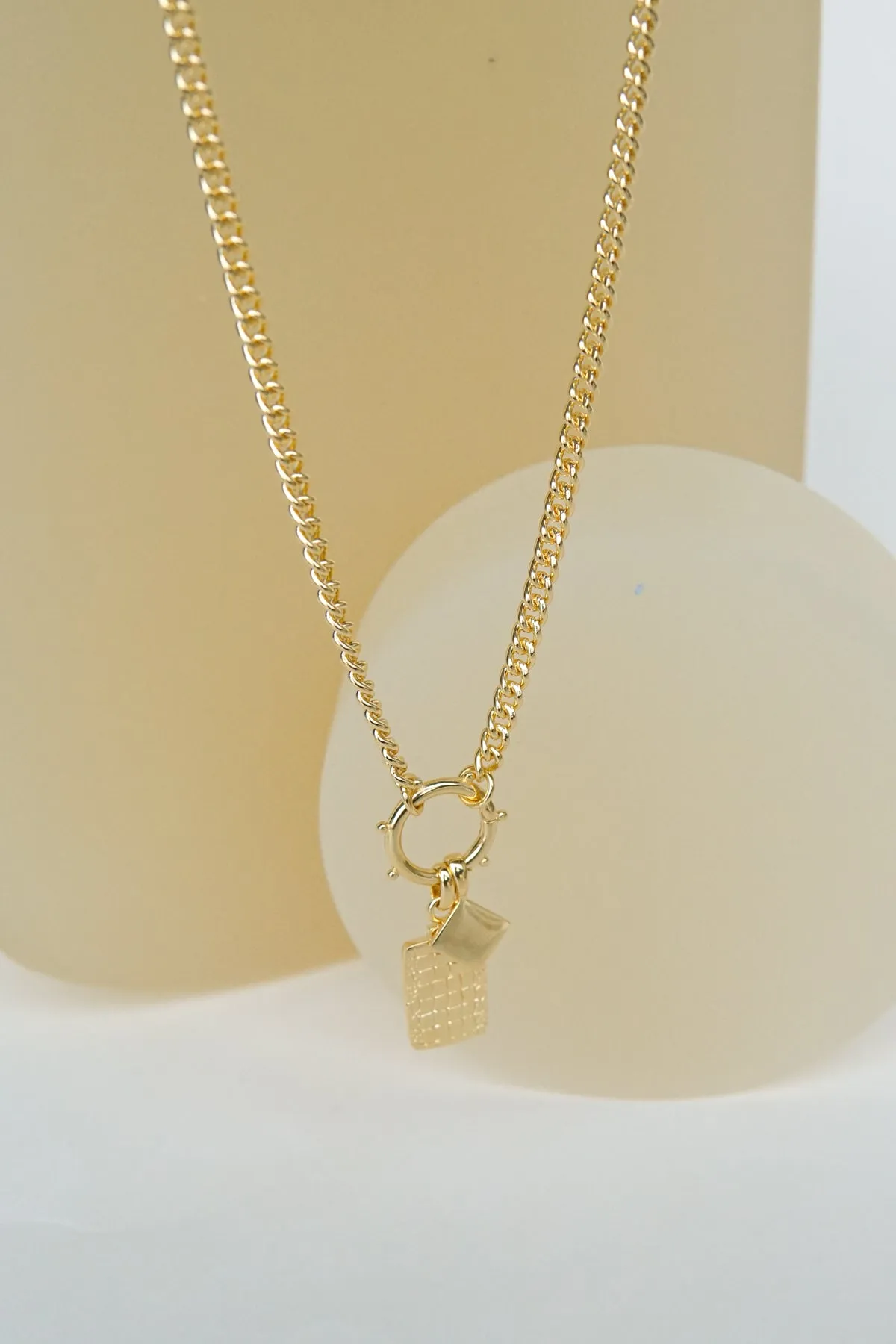 Curb clasp chain gold plated