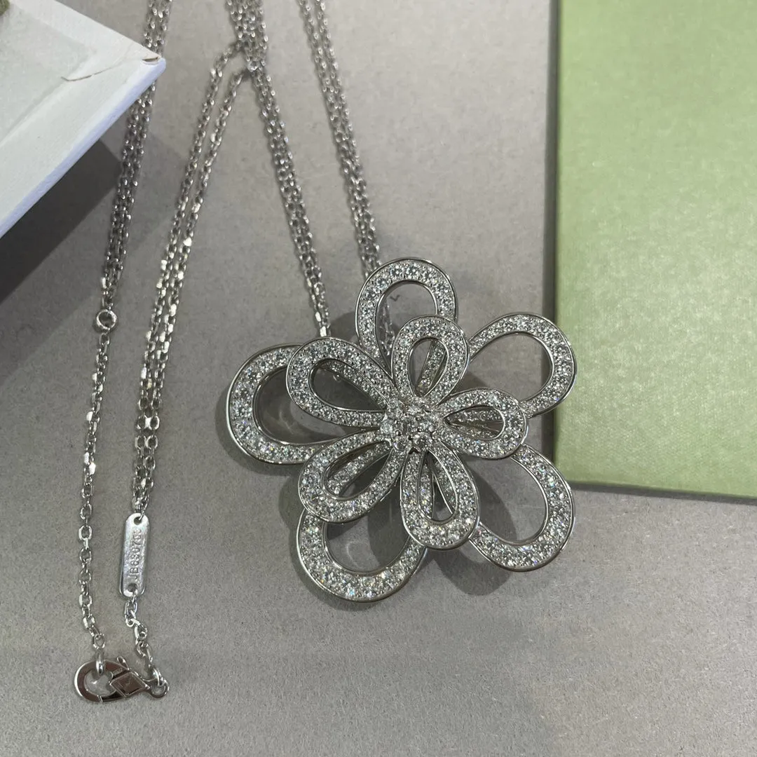 DOUBLE LACE FLOWER SILVER PENDANT DIAMOND NECKLACE