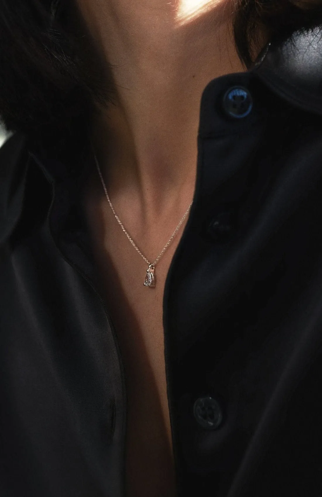 Drop pendant necklace