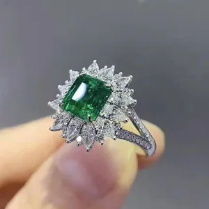 Huitan Luxury Green CZ Rings for Bridal / Wedding Ceremony , Party Fashion Ring