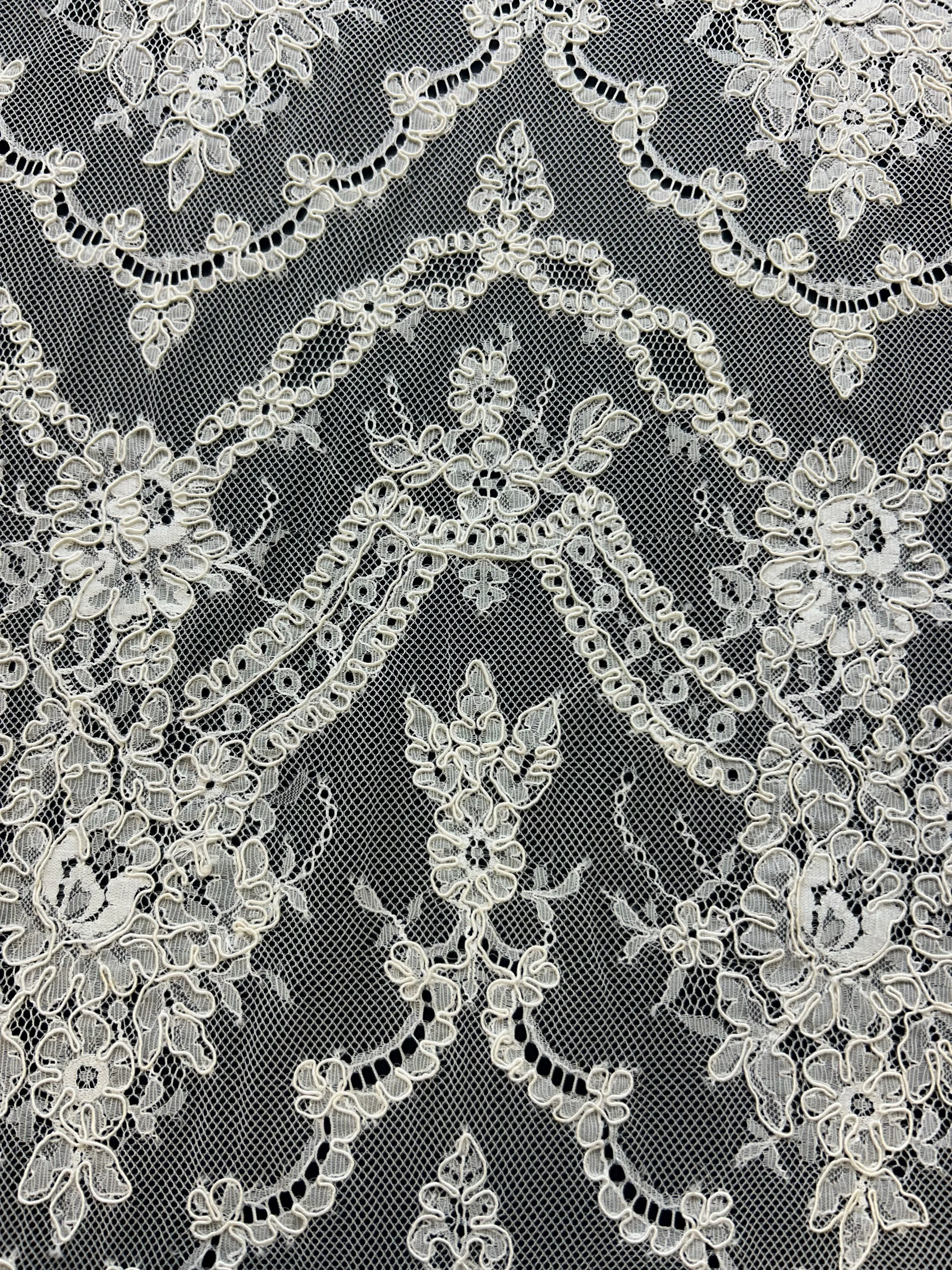 Ivory Corded Lace – Danielle