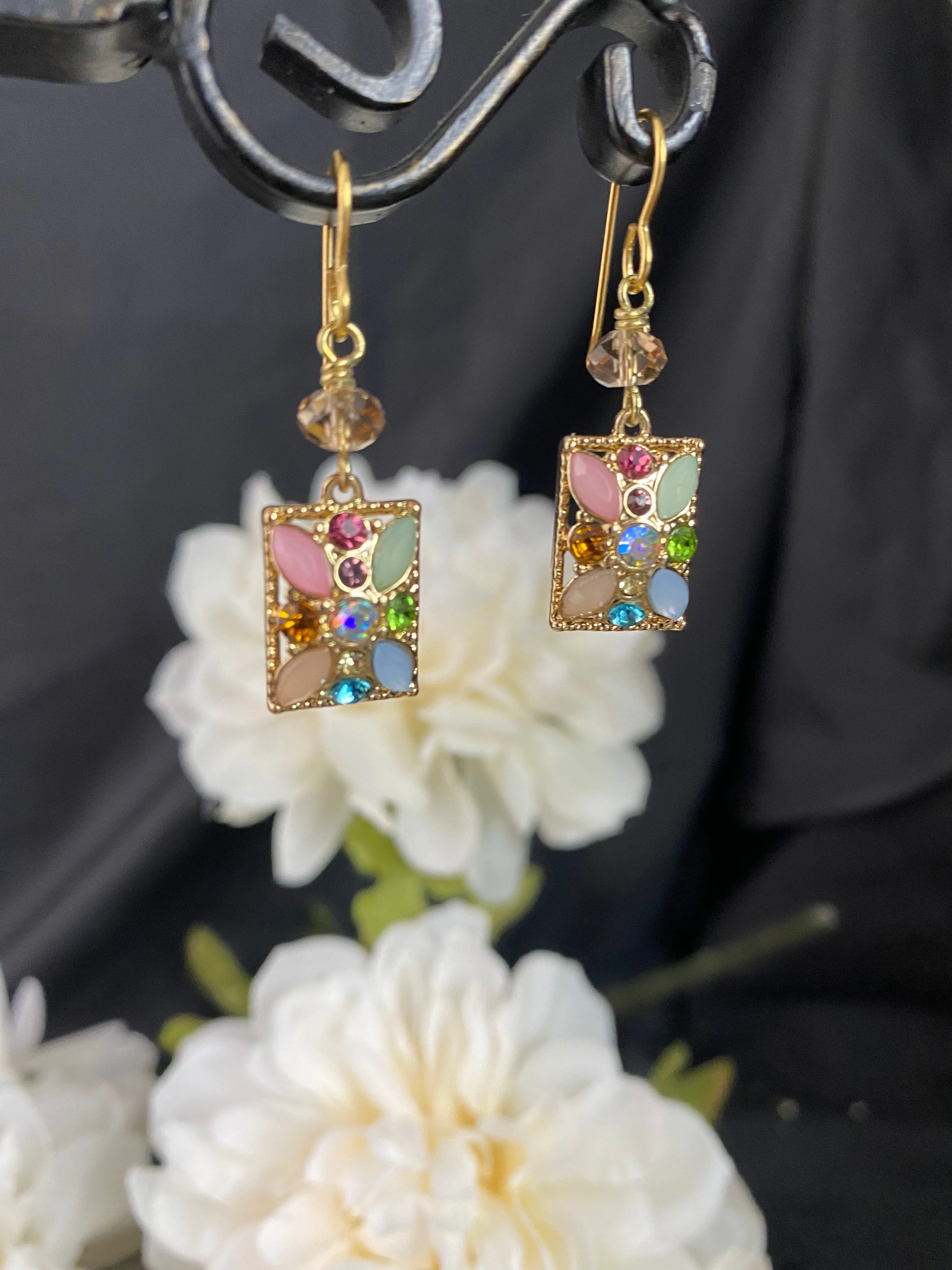 Mixed crystal drop, gold metal, earrings