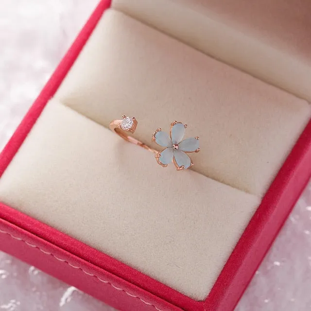 New Exquisite Crystal Flower Ring for Women